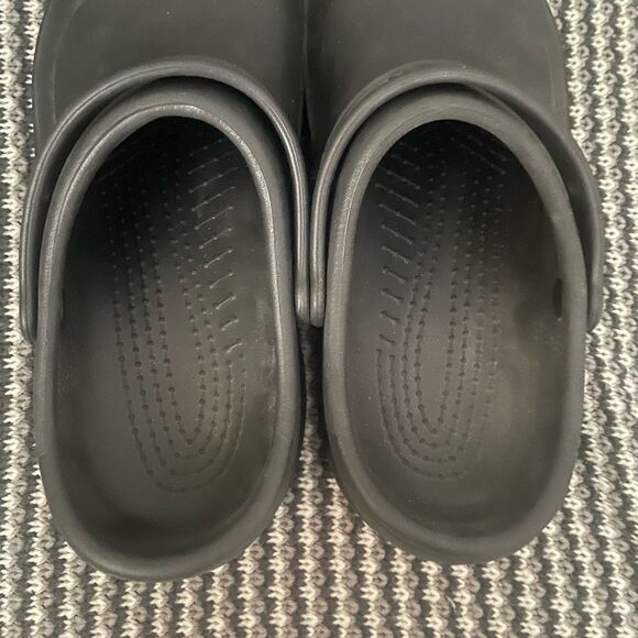 Crocs Bistro black Clogs Slip Resistant men’s shoe size 9/women’s 11  10075 main image 9
